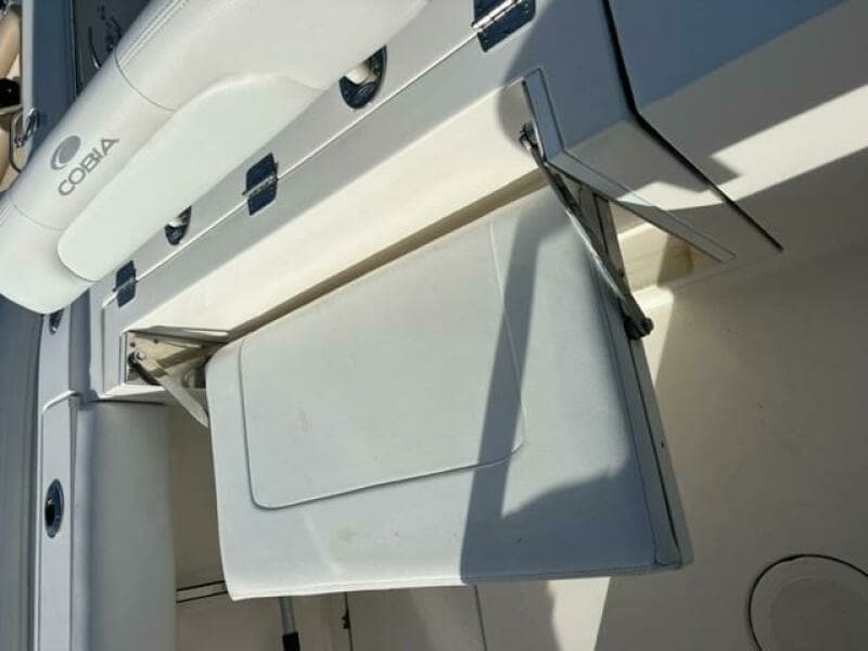2021 Cobia 237 Center Console