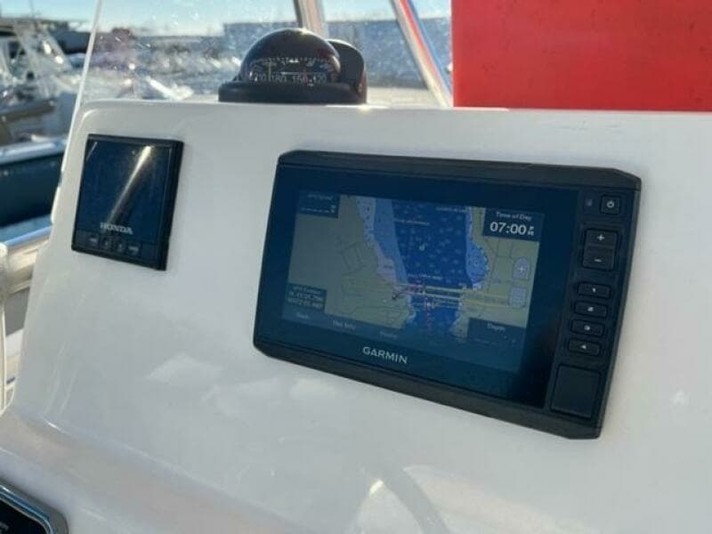 2021 Cobia 237 Center Console