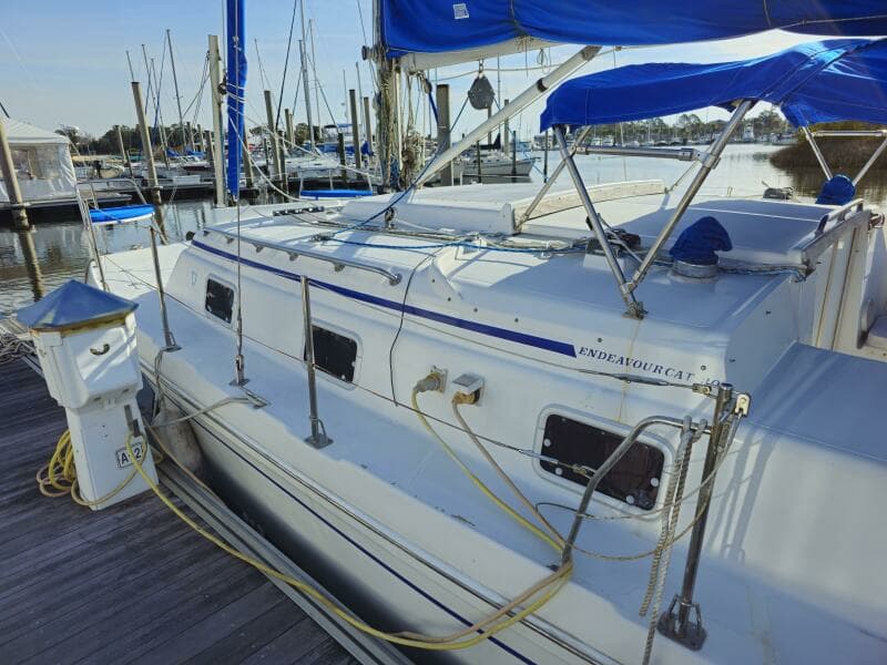 1992 Endeavour Catamaran 30