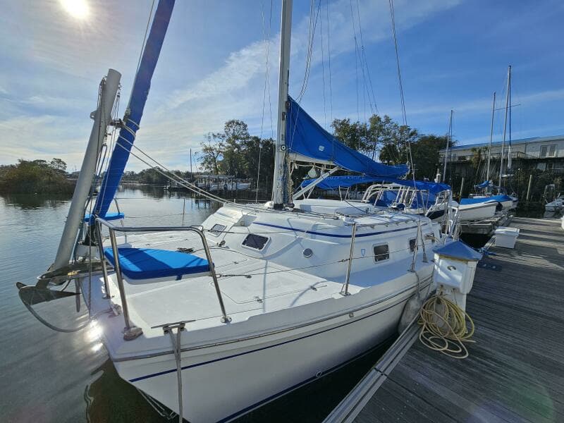 1992 Endeavour Catamaran 30
