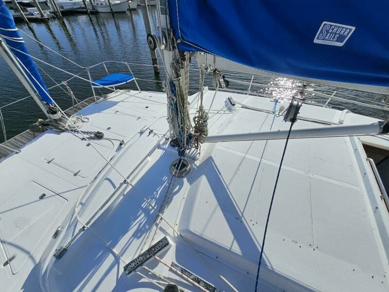 1992 Endeavour Catamaran 30