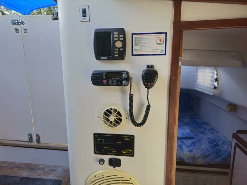 1992 Endeavour Catamaran 30