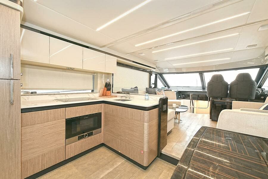 2022 Absolute 62 Fly