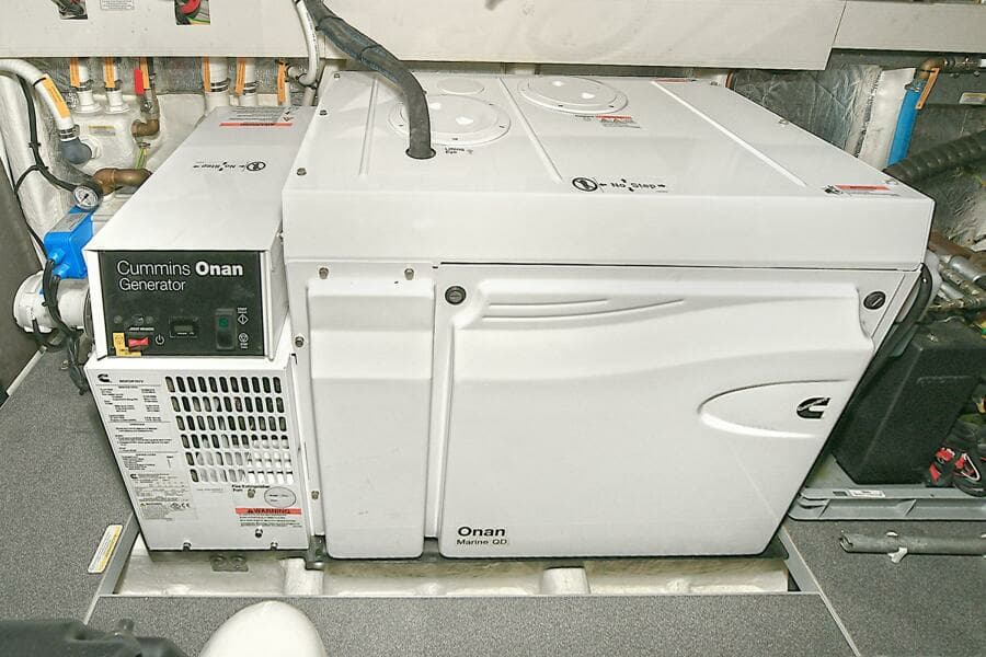 2022 Absolute 62 Fly