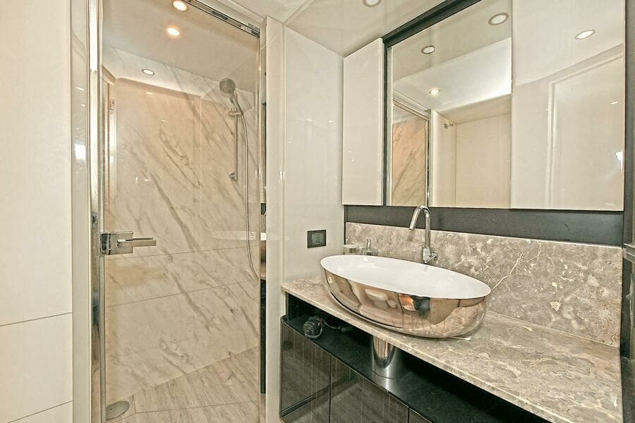 2022 Absolute 62 Fly