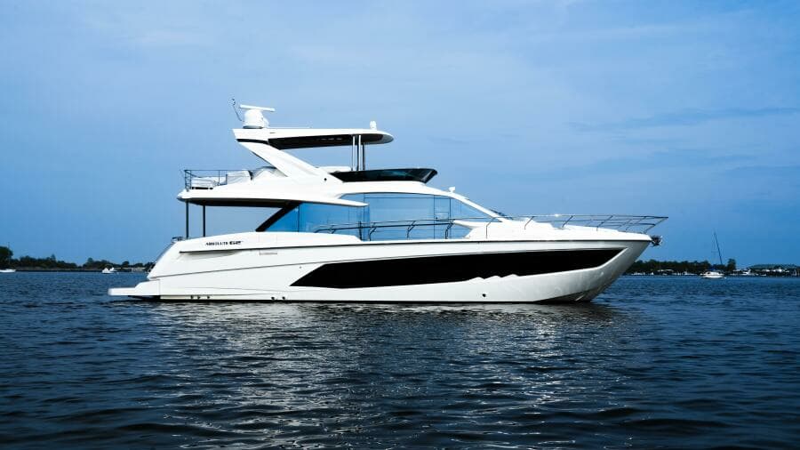2022 Absolute 62 Fly