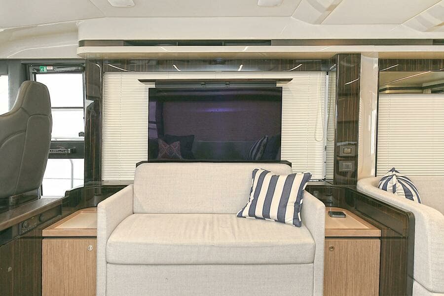 2022 Absolute 62 Fly