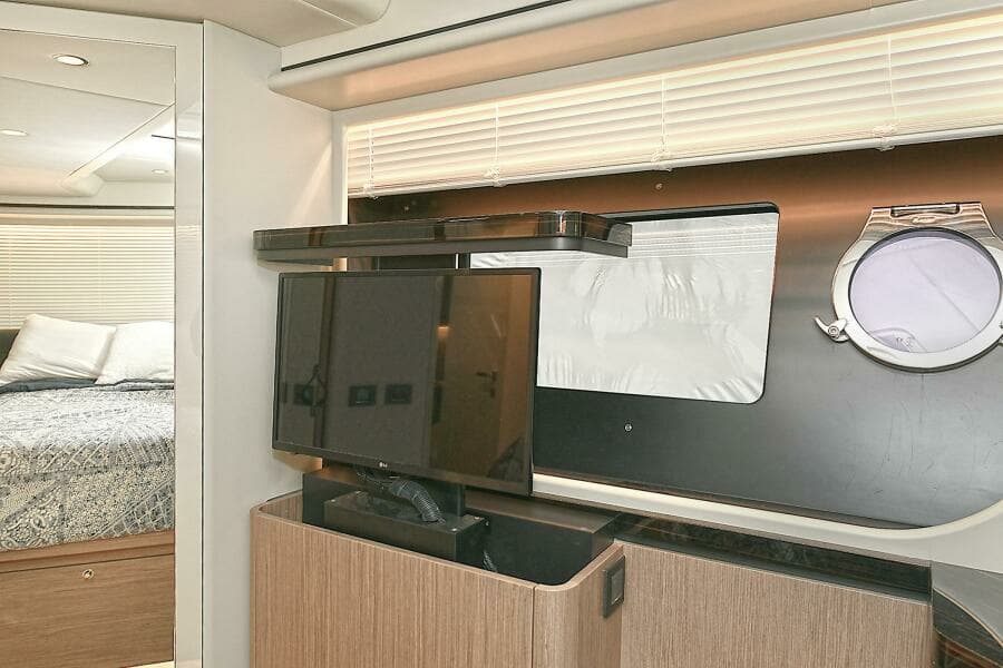 2022 Absolute 62 Fly