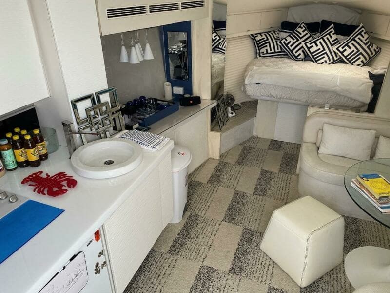 1993 Silverton 38 Express