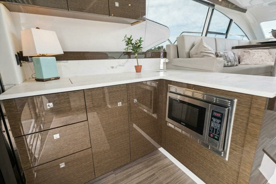 2020 46 Cruisers Cantius - Sweet Caroline - Galley