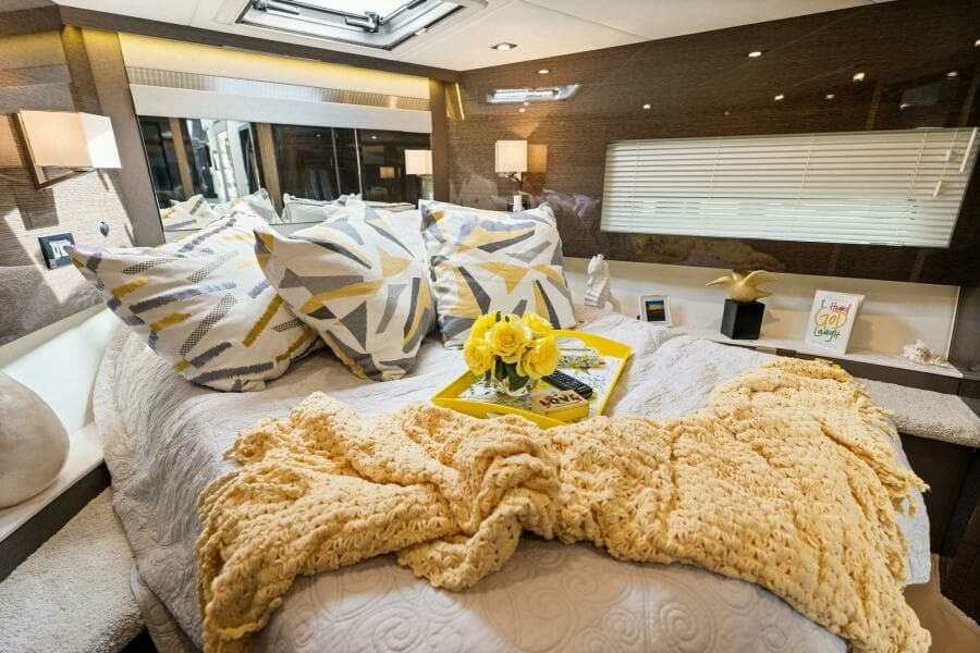 2020 46 Cruisers Cantius - Sweet Caroline - VIP Stateroom