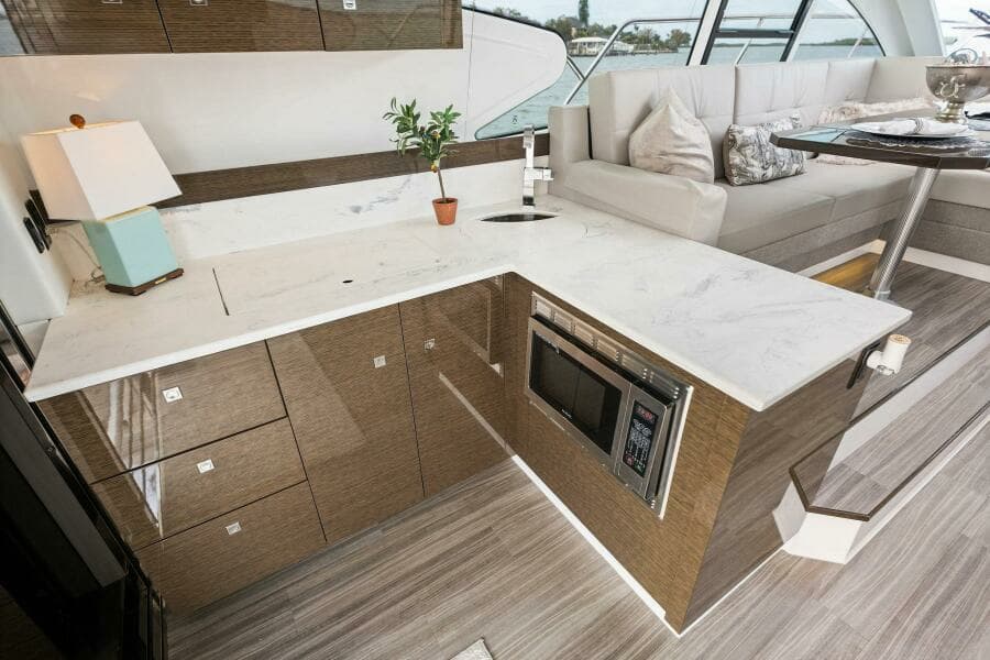 2020 46 Cruisers Cantius - Sweet Caroline - Galley