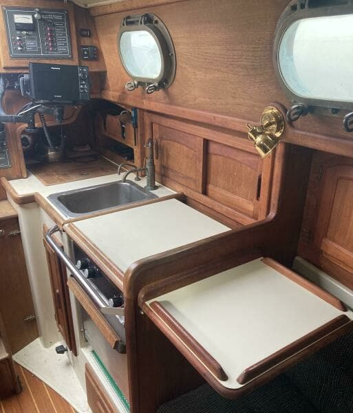 1988 Pacific Seacraft Dana 24