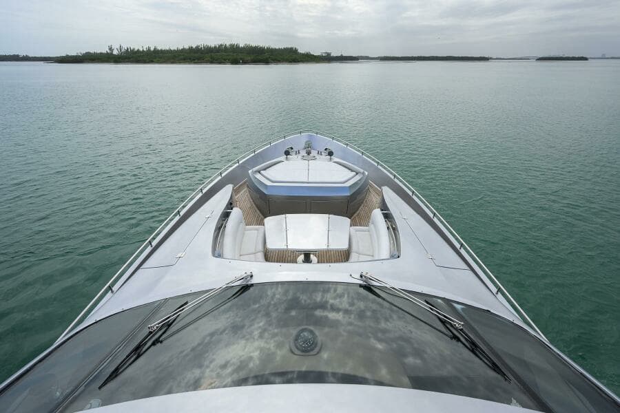 2009 Pershing Express