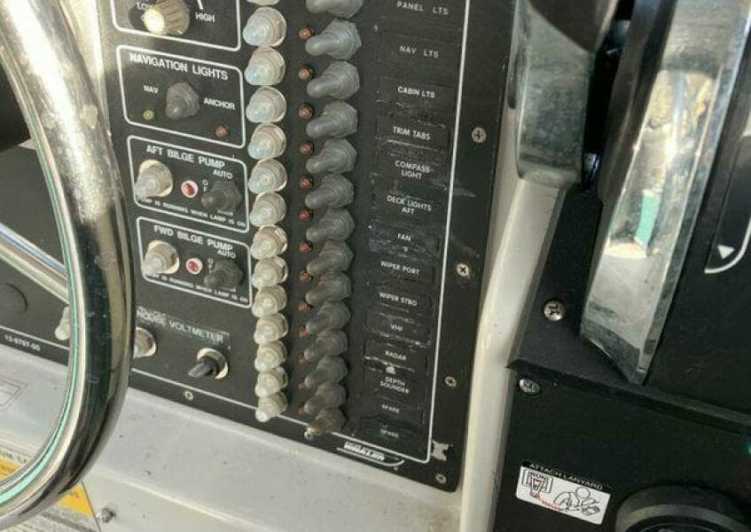 1990 Boston Whaler Frontier