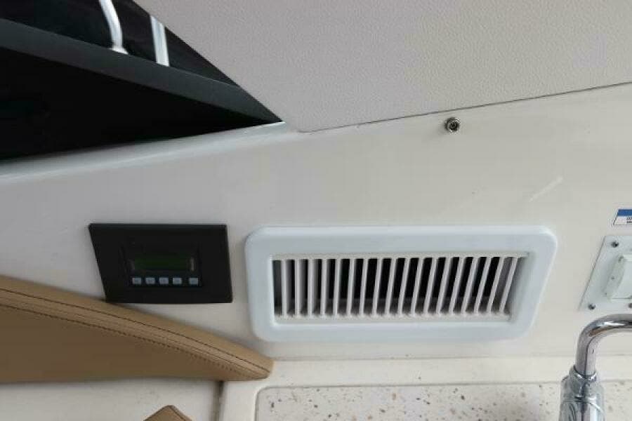 2019 Sea Ray 320 Sundancer