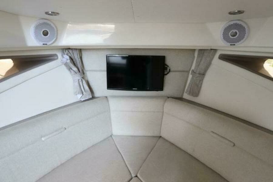 2019 Sea Ray 320 Sundancer