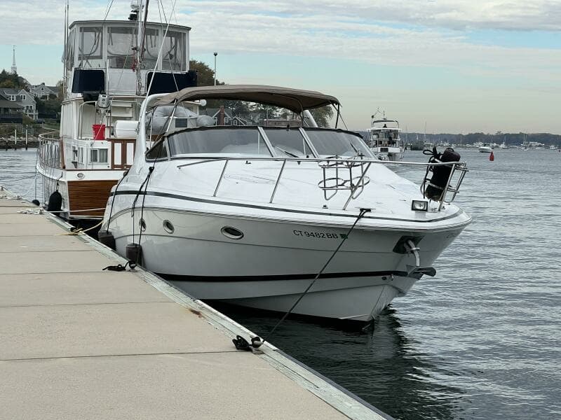 1998 Chris-Craft 320 Express Cruiser