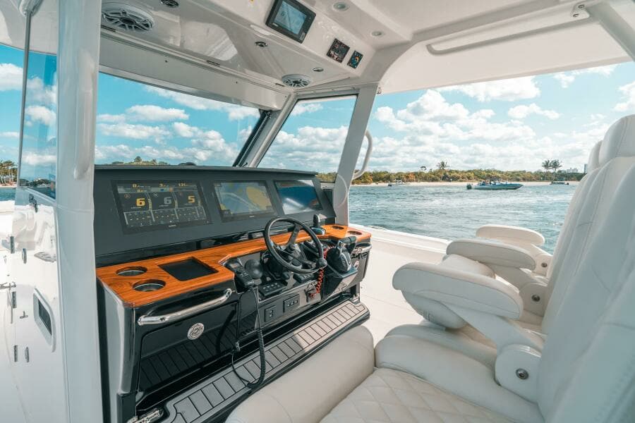 2022 Everglades 395CC