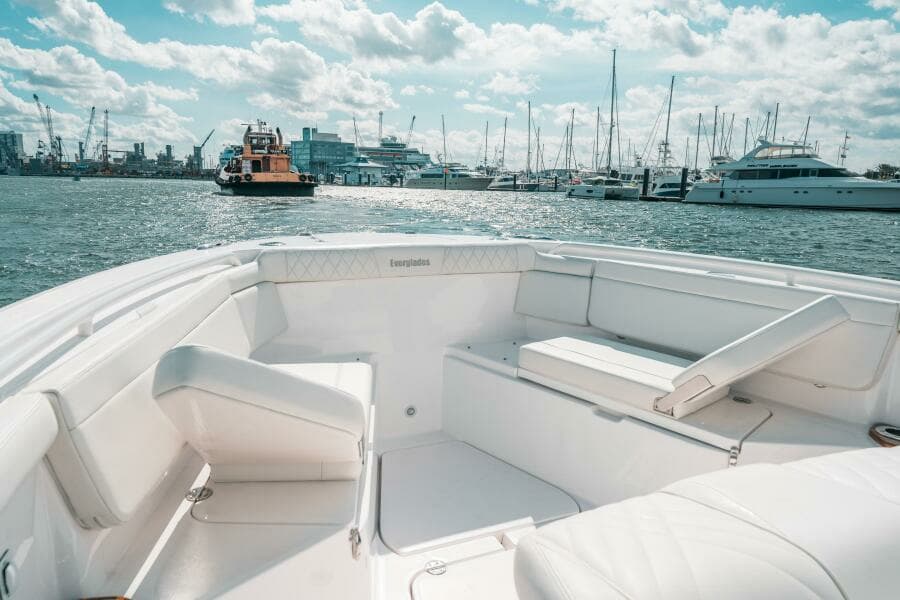 2022 Everglades 395CC