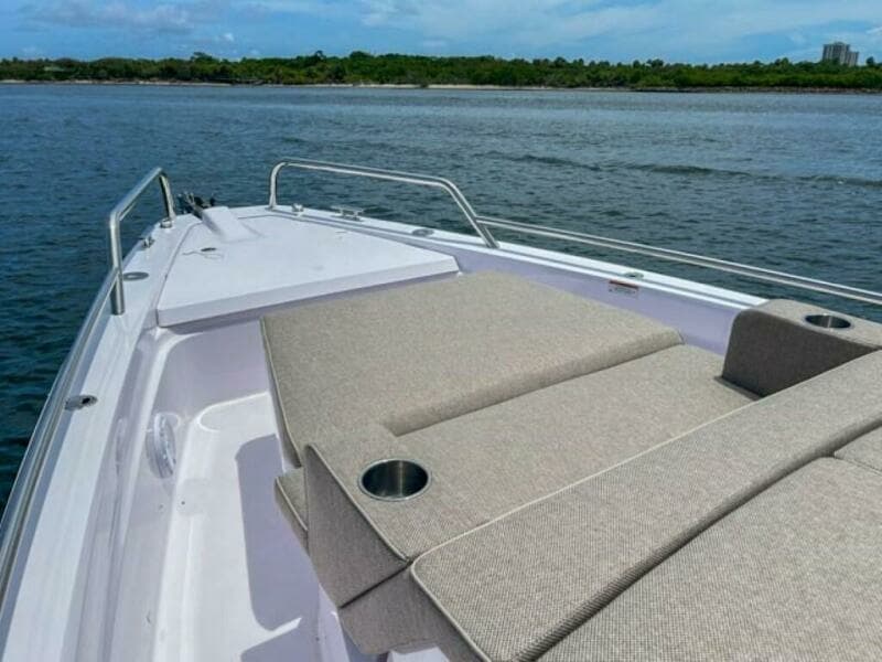 2024 Axopar 37XC CROSS CABIN