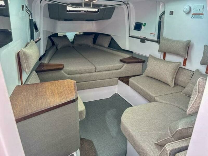 2024 Axopar 37XC CROSS CABIN