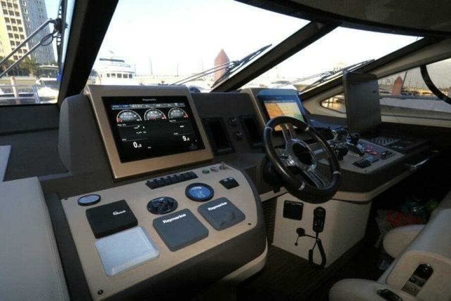 2017 Azimut 60 FLYBRIDGE