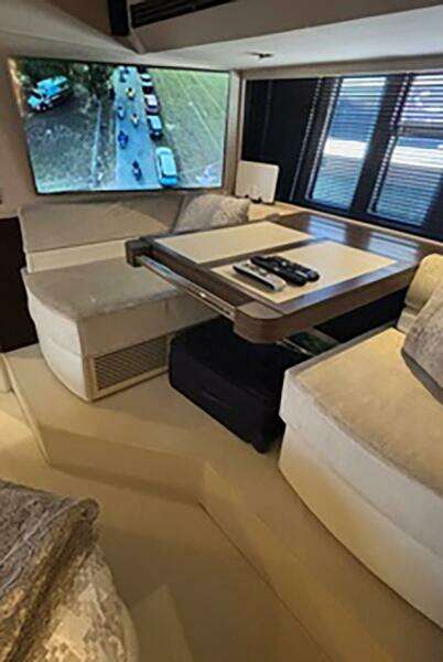 2017 Azimut 60 FLYBRIDGE