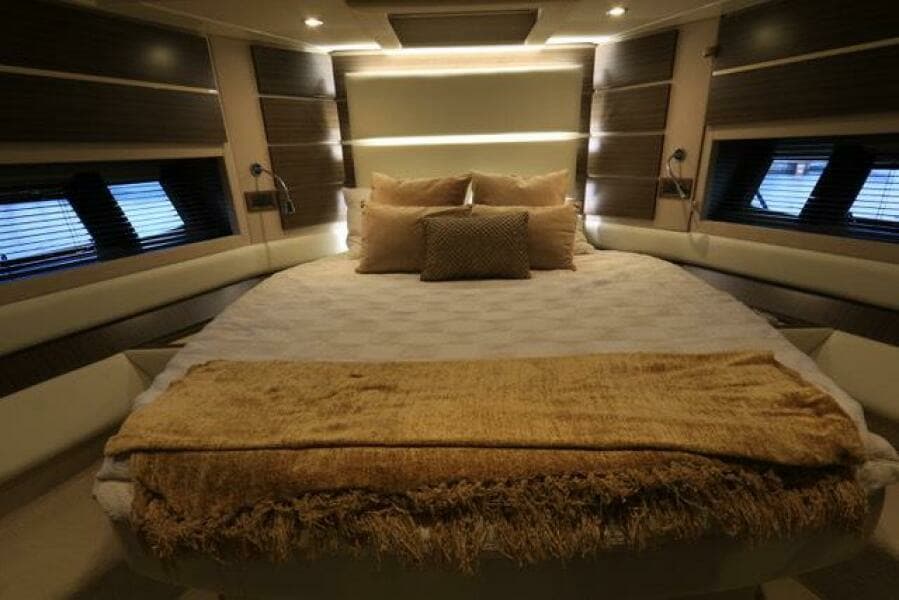 2017 Azimut 60 FLYBRIDGE