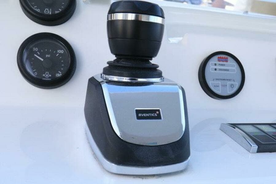 2017 Azimut 60 FLYBRIDGE