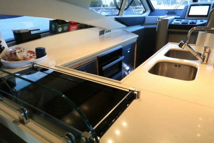 2017 Azimut 60 FLYBRIDGE