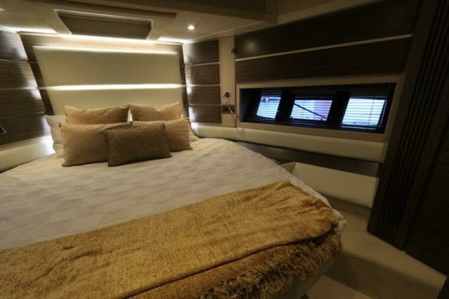 2017 Azimut 60 FLYBRIDGE