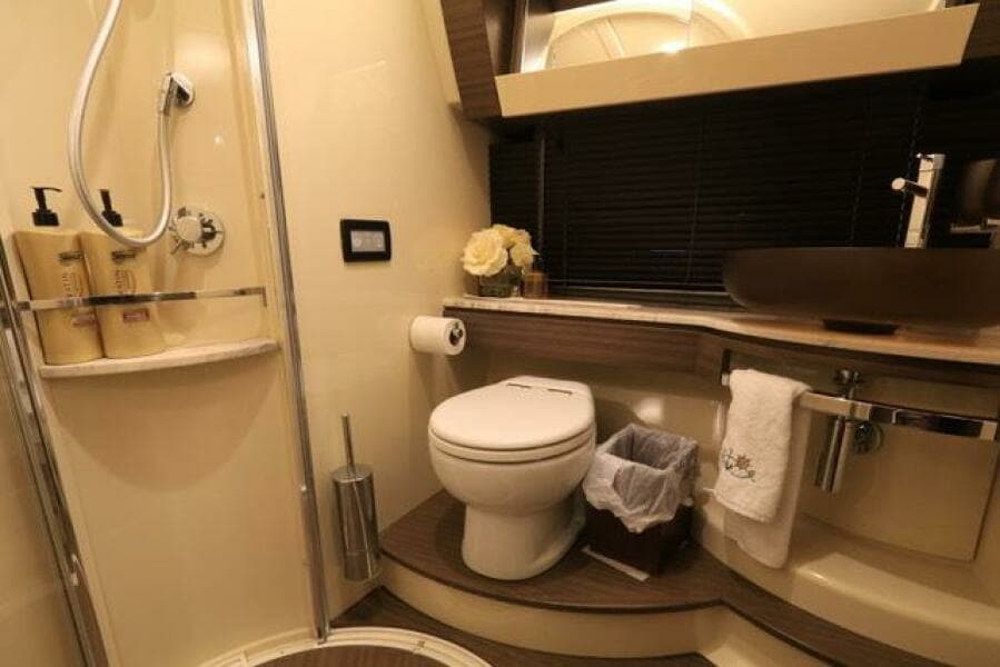 2017 Azimut 60 FLYBRIDGE