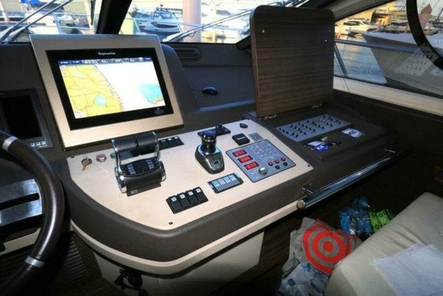 2017 Azimut 60 FLYBRIDGE