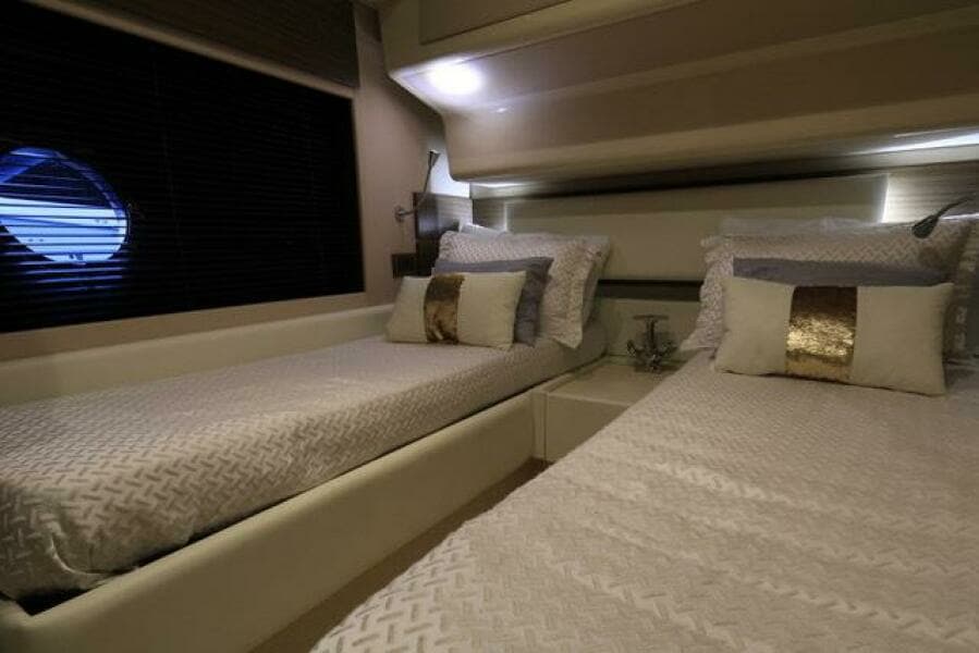 2017 Azimut 60 FLYBRIDGE