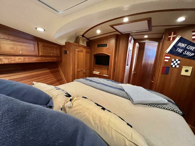 2017 Sabre 48 Salon Express