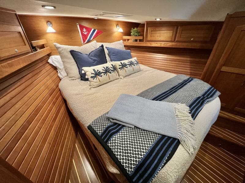 2017 Sabre 48 Salon Express