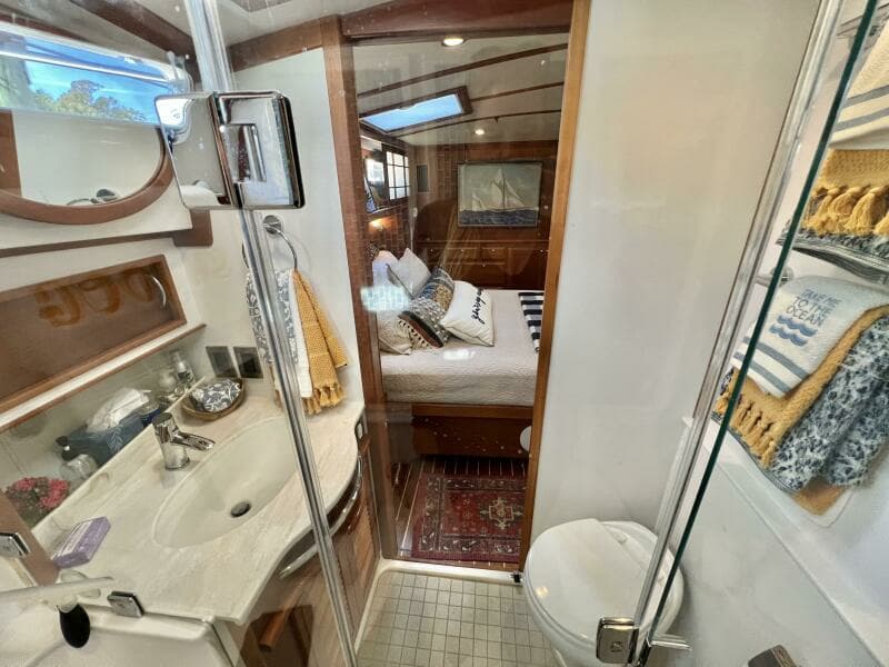 2017 Sabre 48 Salon Express