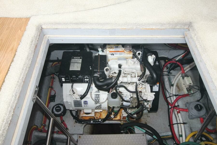 2000 Silverton 392 Aft Cabin