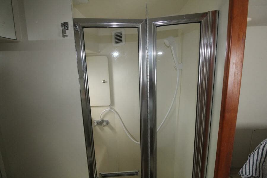 2000 Silverton 392 Aft Cabin