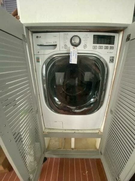 1976 Marine Management 