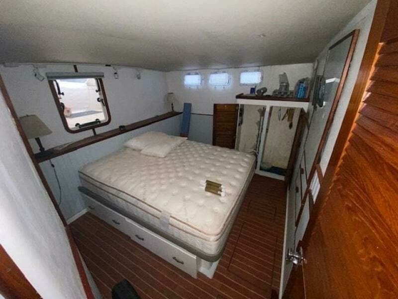 1976 Marine Management 