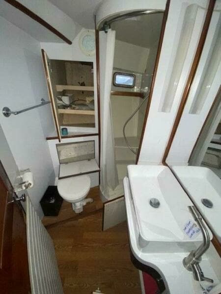 1976 Marine Management 