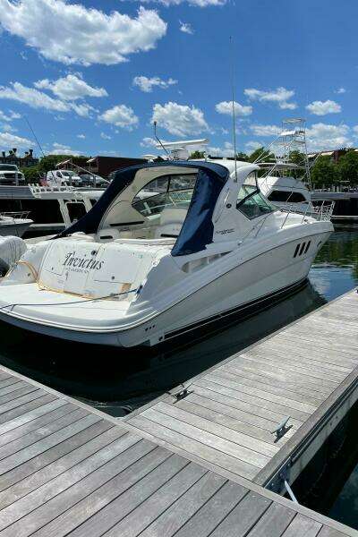2011 Sea Ray 390 Sundancer