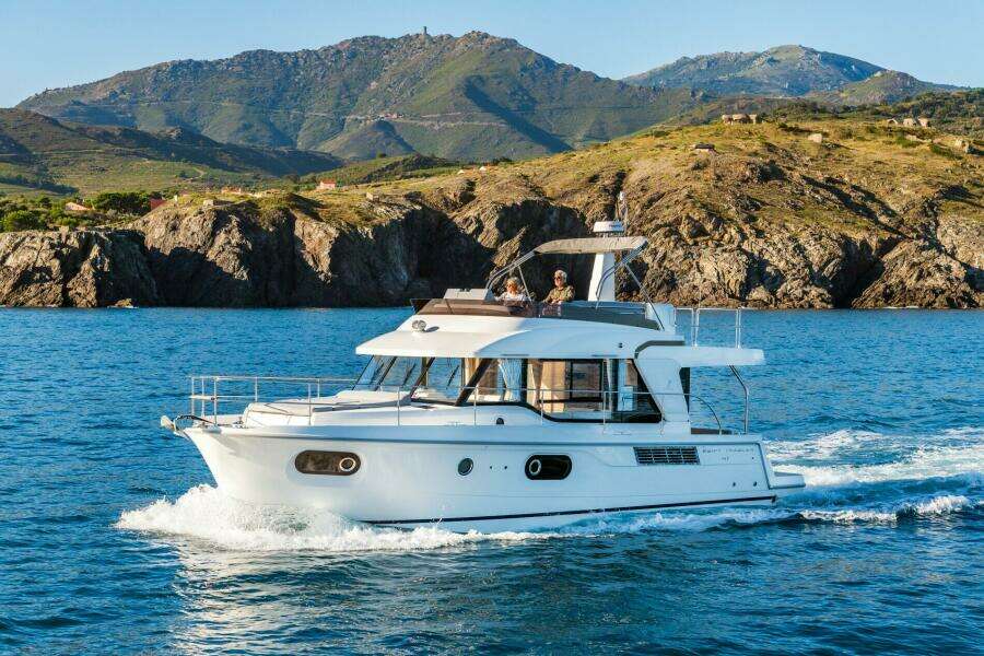 2025 BENETEAU Swift Trawler 41