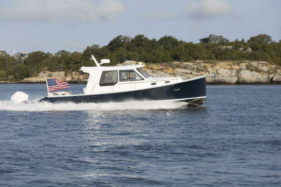 2026 True North 39 Outboard Express
