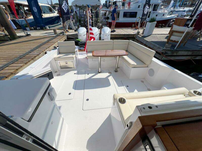 2026 True North 39 Outboard Express