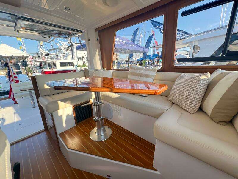 2026 True North 39 Outboard Express