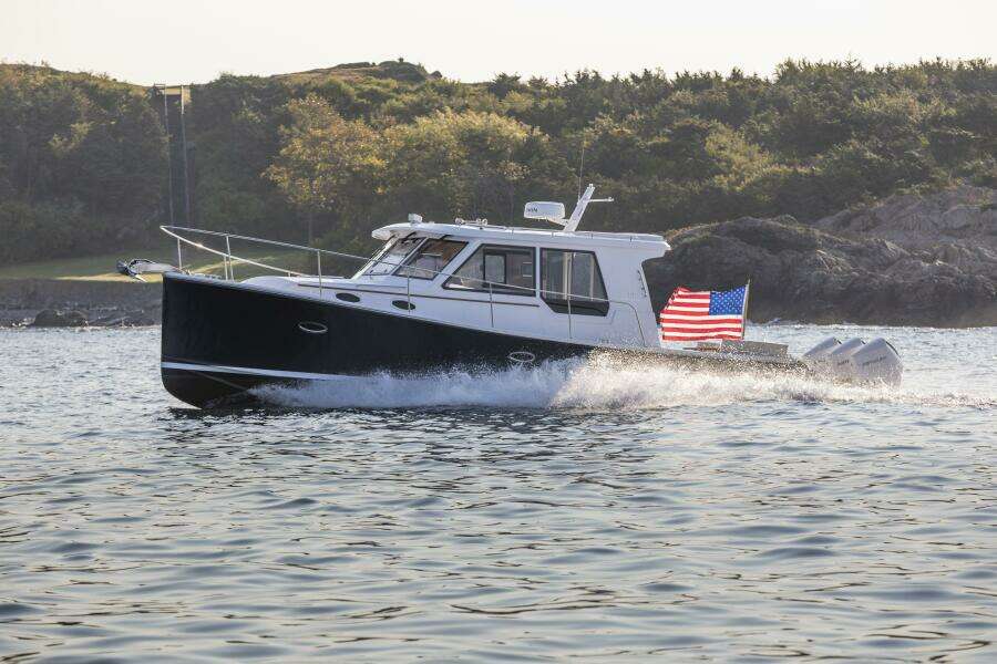 2026 True North 39 Outboard Express