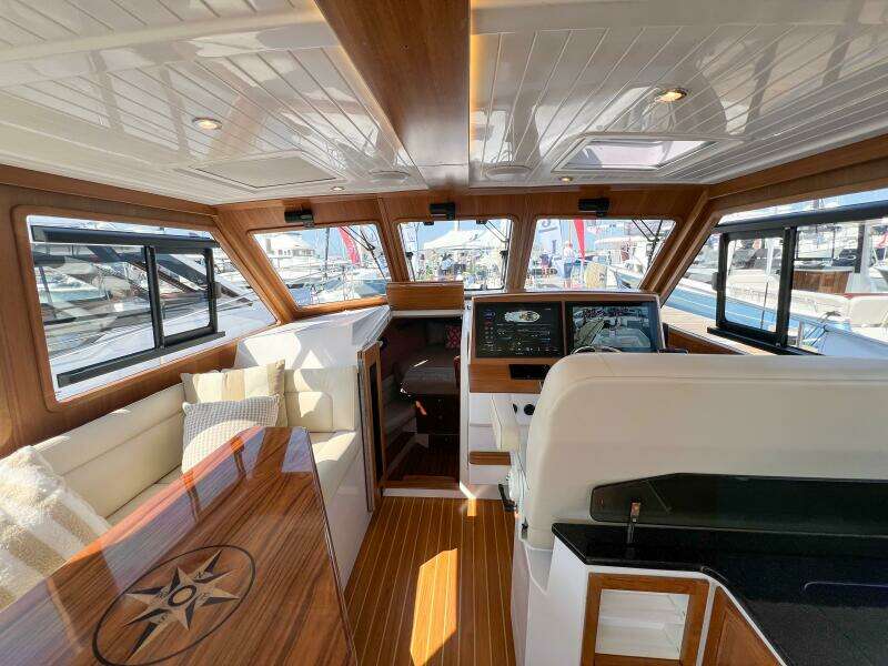 2026 True North 39 Outboard Express